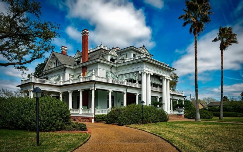 Legal solutions for United States citizens to work as real estate agents in Panama